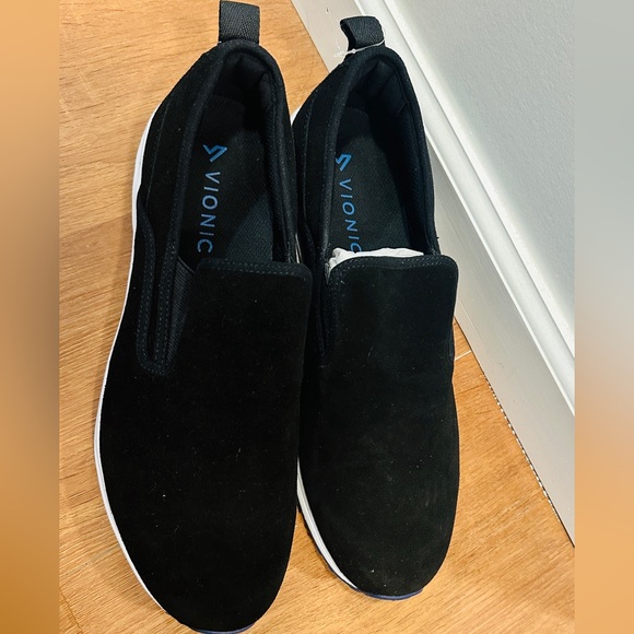 🆕wob Vionic Slip ons, black, Sz 11